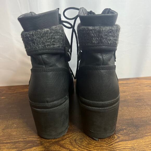 Black Ankle Boots Pop With Chunky Heel - Picture 6 of 15